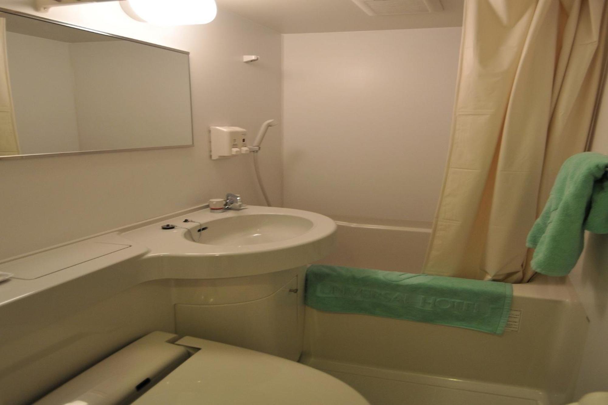 Himeji Ekimae Universal Hotel Minamiguchi Buitenkant foto