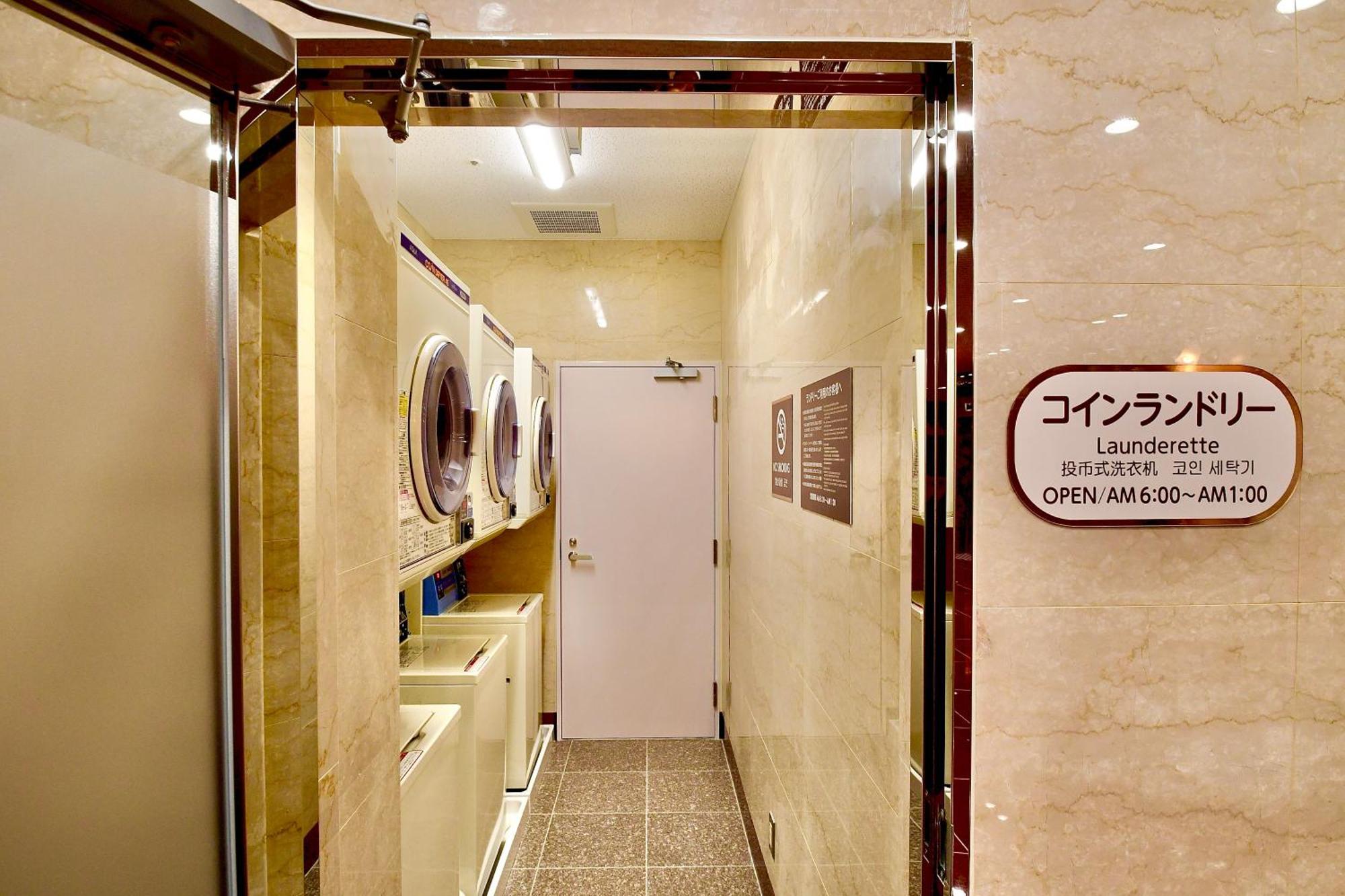 Himeji Ekimae Universal Hotel Minamiguchi Buitenkant foto