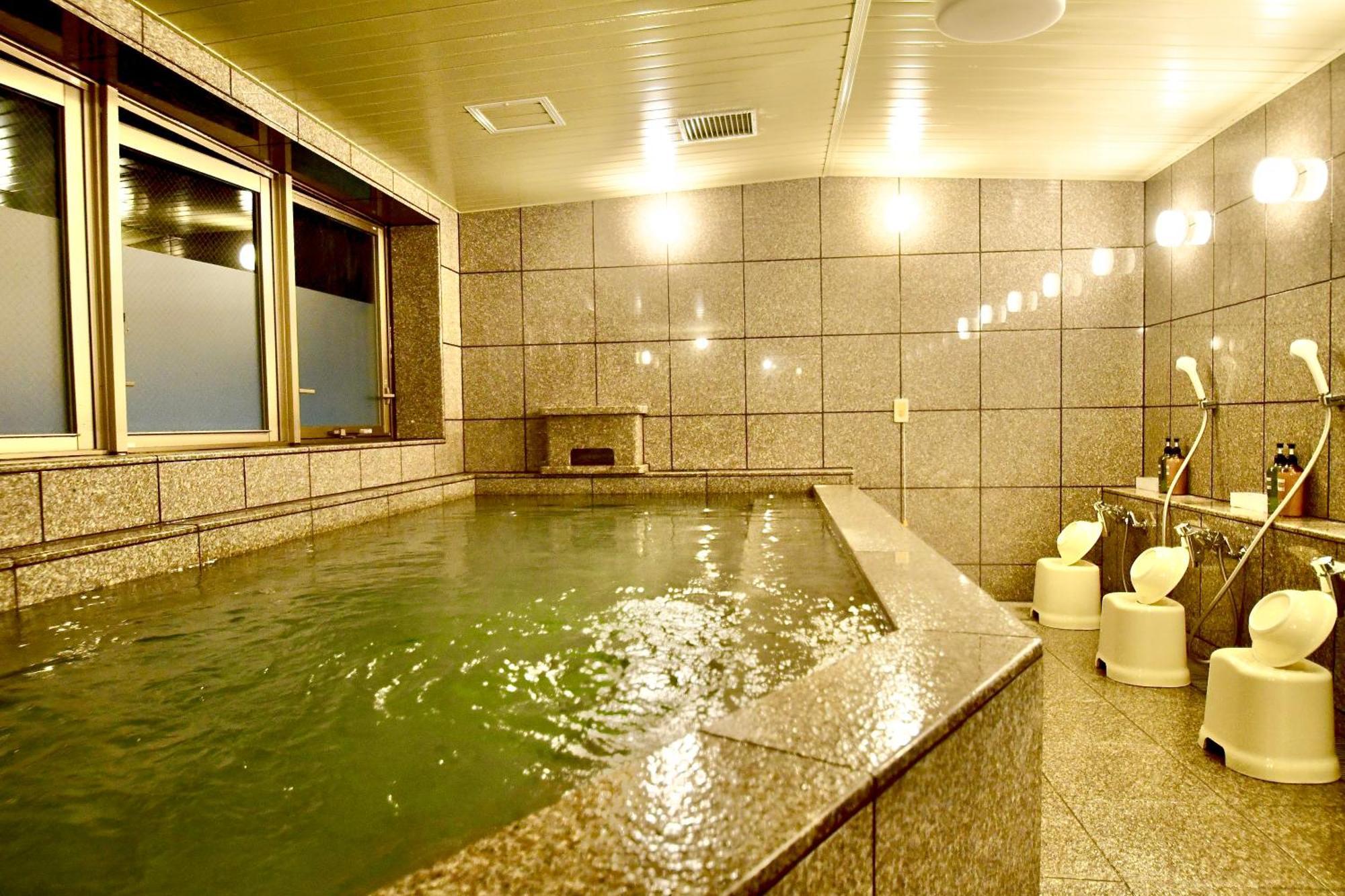 Himeji Ekimae Universal Hotel Minamiguchi Buitenkant foto